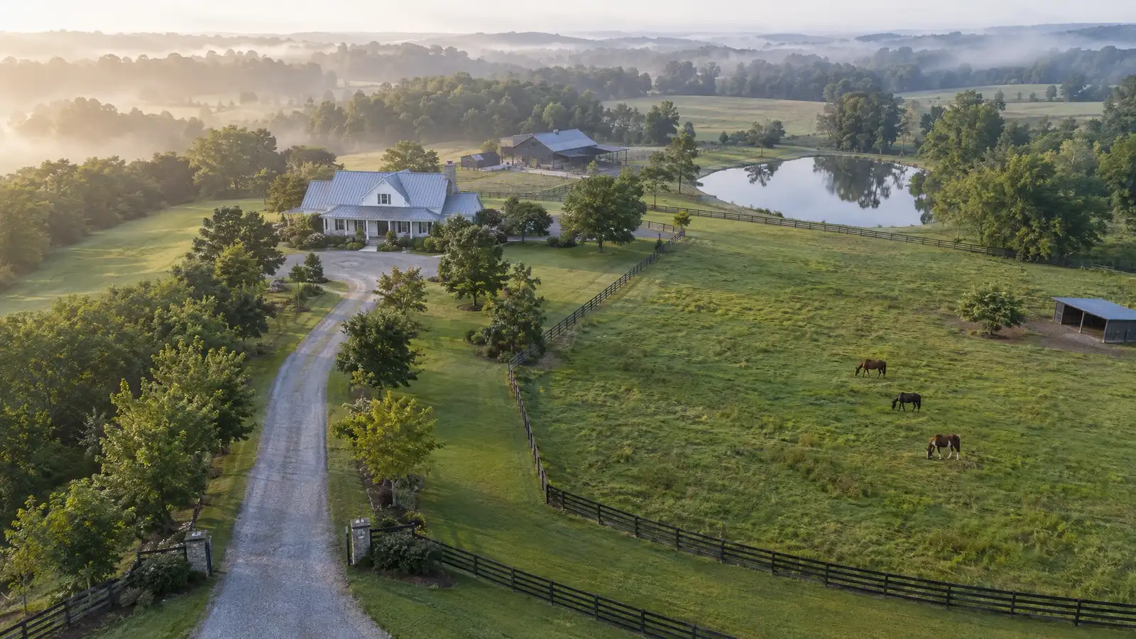Roof inspection and leak detection in College Grove, Tennessee