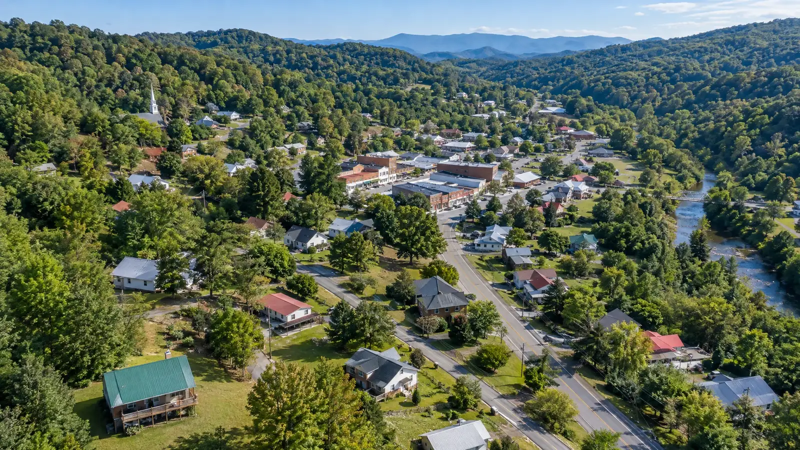 Roof inspection and leak detection in Dickson, Tennessee