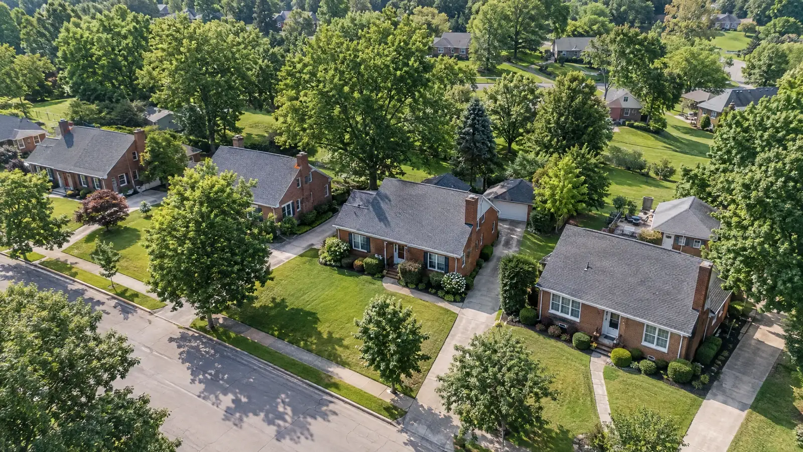 Roof inspection and leak detection in Donelson, Tennessee